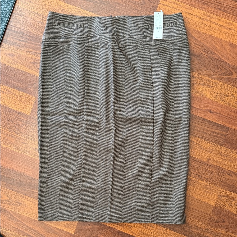 New York & Company Gray Knee-Length Pencil Skirt